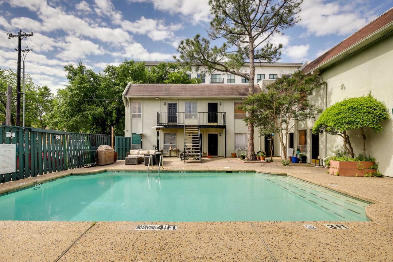 Contemporary Dallas Condo With Pool Access! Exterior photo